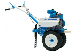 Kúpiť jednoosý traktor Нева МБ-2К-6.2 on-line, fotografie a charakteristika