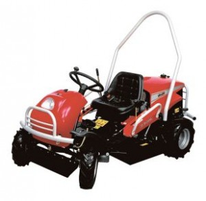 Koupit zahradní traktor (jezdec) Oleo-Mac Apache 92 on-line, fotografie a charakteristika